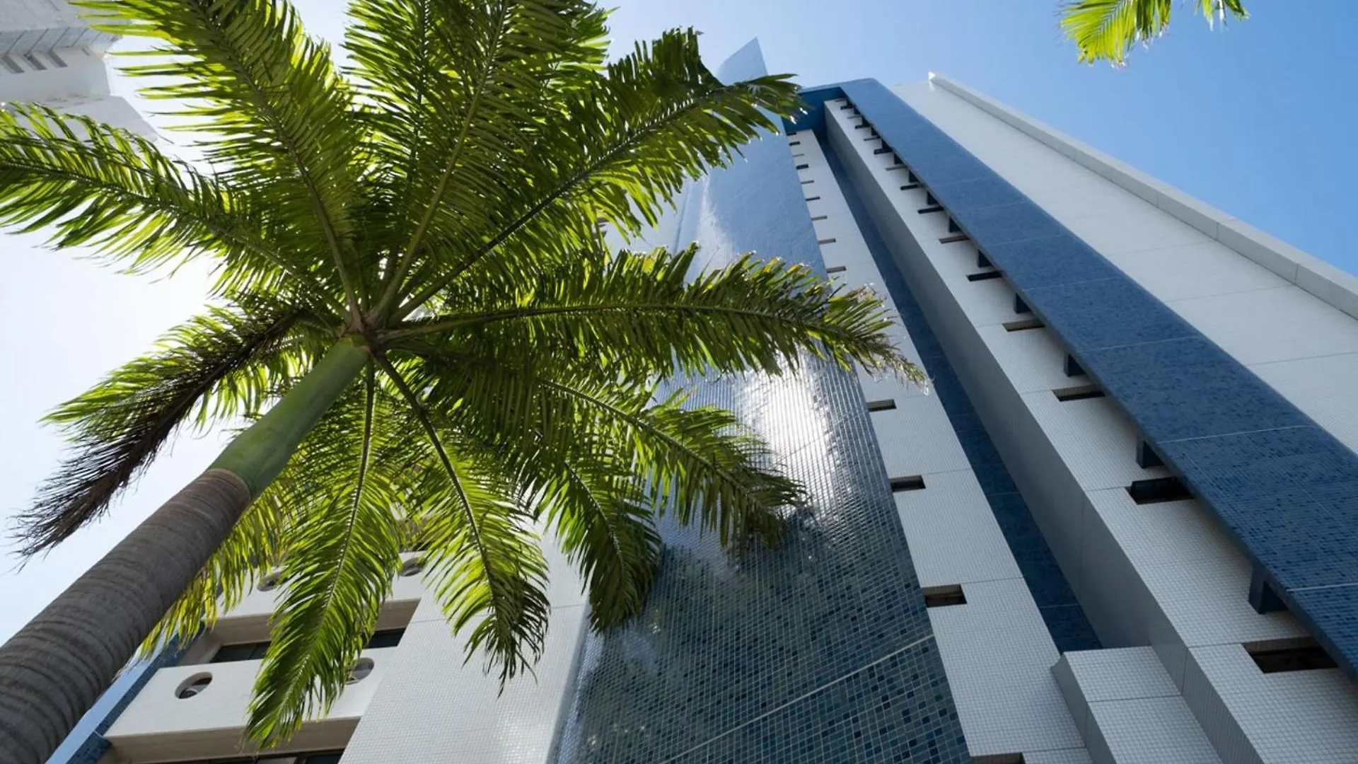 Pontanegra Beachfront Retreat: Family-Friendly Apartment with Sea Views Natal