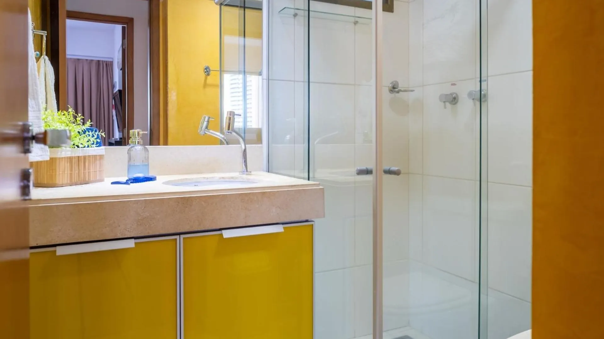 Pontanegra Beachfront Retreat: Family-Friendly Apartment with Sea Views Natal