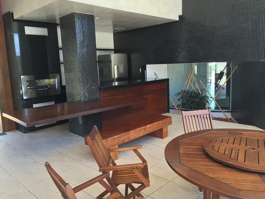 Pontanegra Beachfront Retreat: Family-Friendly Apartment with Sea Views Natal
