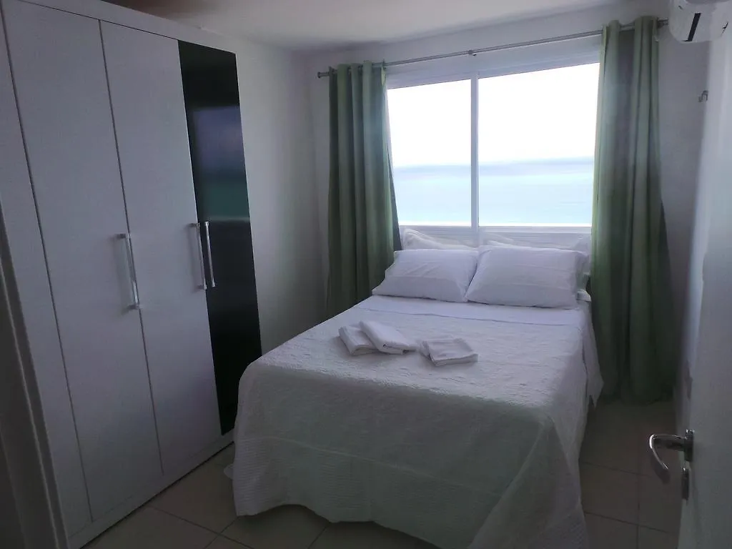 Pontanegra Beachfront Retreat: Family-Friendly Apartment with Sea Views Natal
